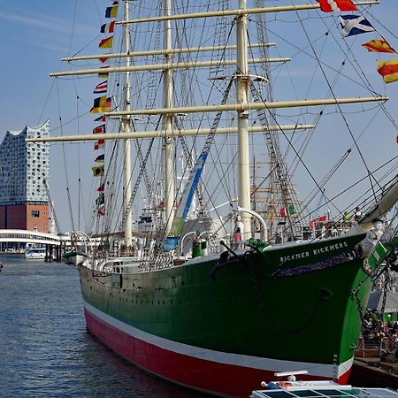Готель Sleep In Hamburg St. Pauli Екстер'єр фото