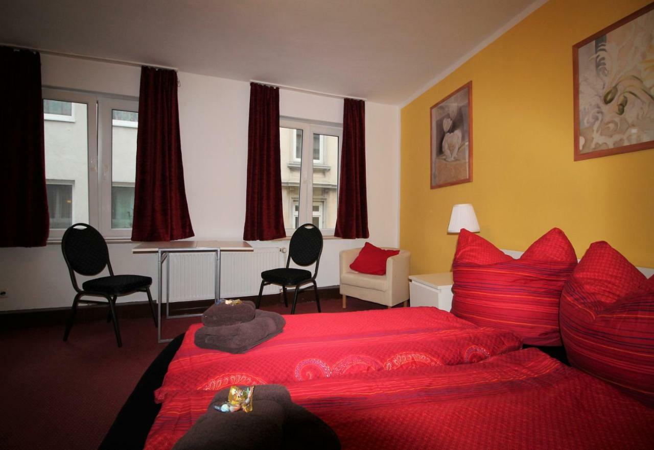 Готель Sleep In Hamburg St. Pauli Екстер'єр фото