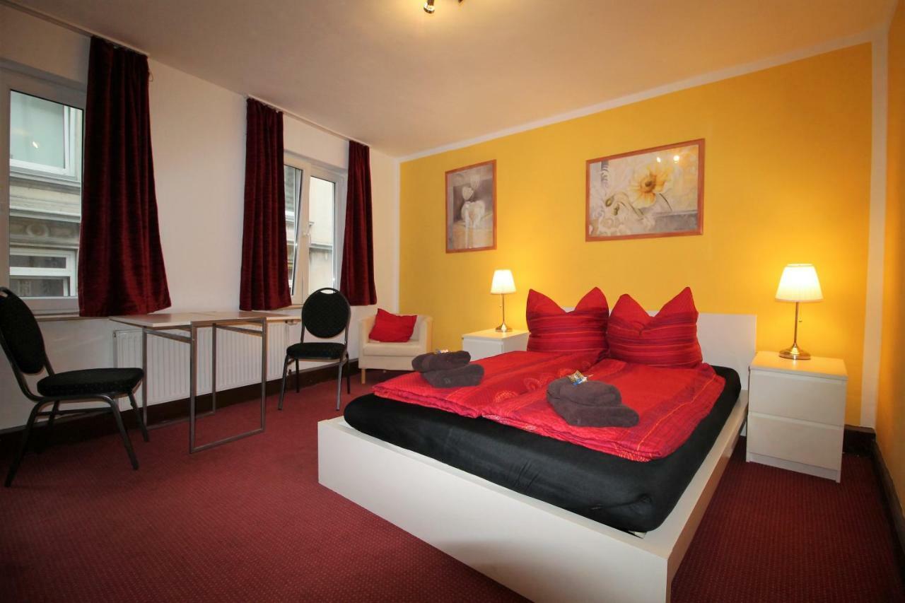 Готель Sleep In Hamburg St. Pauli Екстер'єр фото